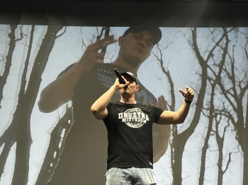 5a37fd6d-28a5-4000-8d12-24bd1774a526